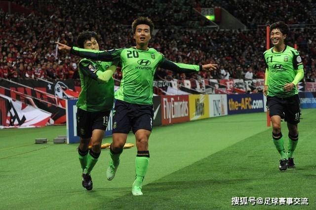 90后刮中福彩100万大奖 手抖得差点把奖票撕了